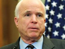 John McCain musste während seines heimlichen Besuchs der Fronten in Syrien die Niederlage seiner bezahlten Söldner selbst feststellen.